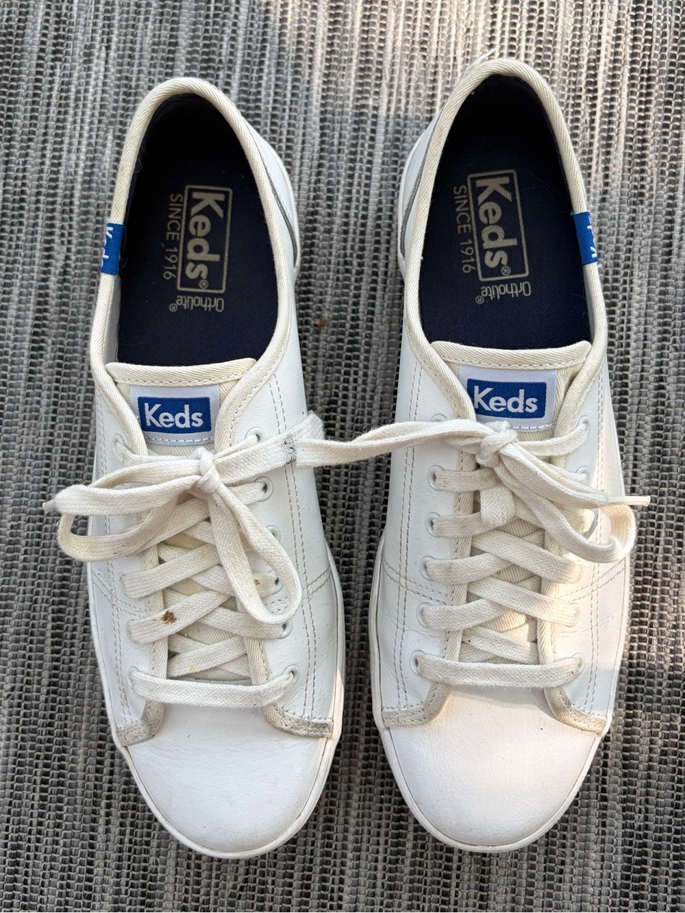 Keds Kickstart White Leather Sneakers Womens US 8.5 Tennis Shoes Preppy Clean